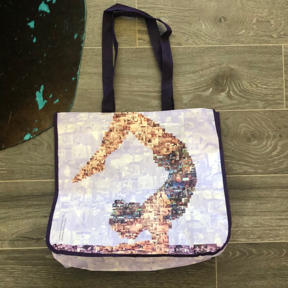 UNIQUE LULULEMON purple yoga pose L shopper
